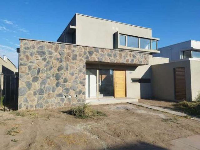 Casa MARCO GALLARDO LIGUEÑO 150