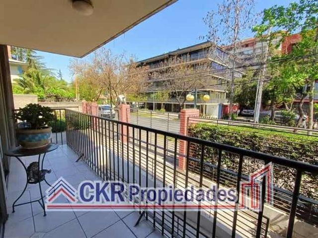 DEPARTAMENTO Manuel de Salas, Irarrázaval, Metro Chile España