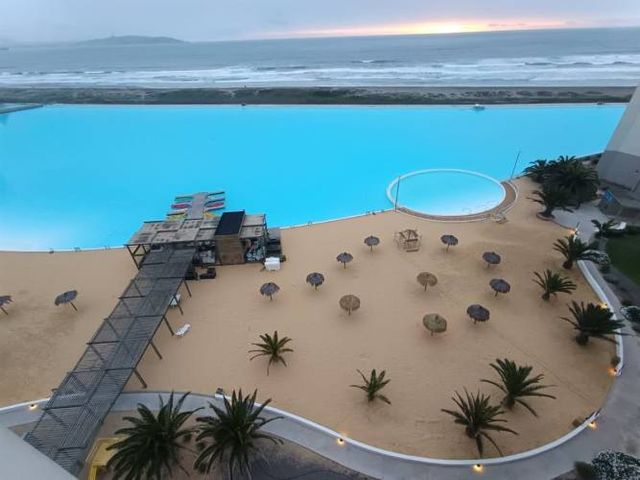 DEPARTAMENTO Maravilloso Departamento en exclusivo condominio de Laguna del mar 3d 2b estacionamiento y bodega. exuberante vista al mar.