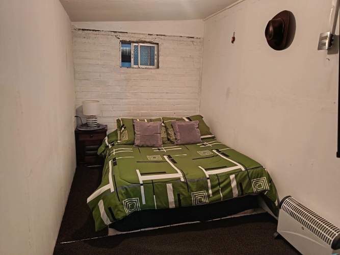 EXCELENTE CASA ESQUINA A PASOS METRO PROTECTORA