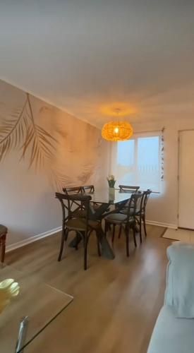 EN VENTA PRECIOSA CASA EN CONDOMINIO ALTO PINARES II