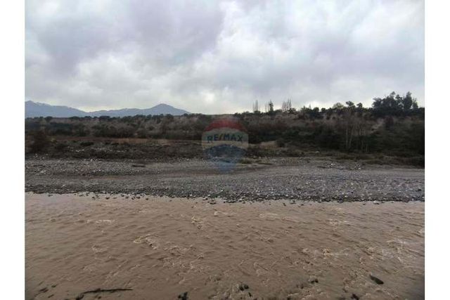 Terreno de grandes dimensiones para proyectos
