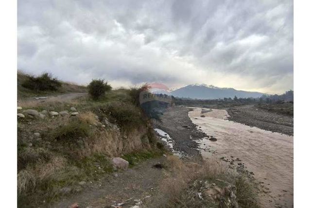 Terreno de grandes dimensiones para proyectos