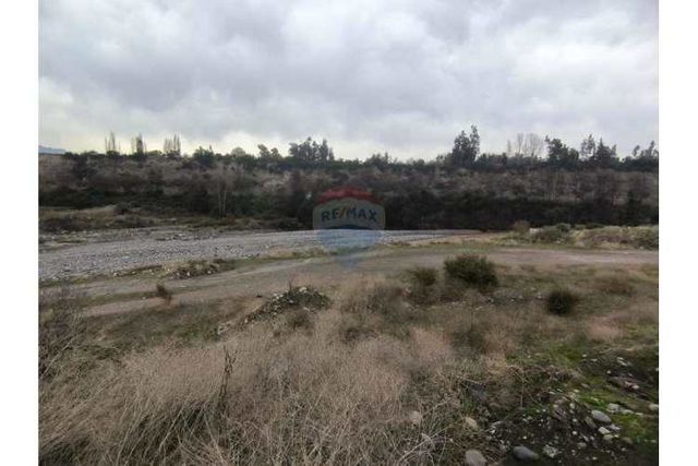 Terreno de grandes dimensiones para proyectos