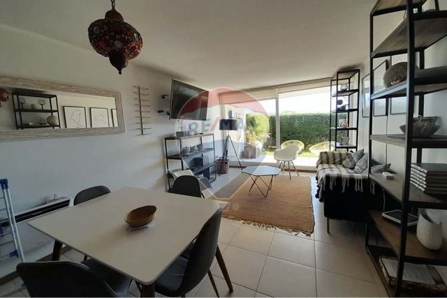 Imperdible departamento, con jardín privado