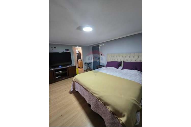 Ampla casa de 7d - 3b - 4 est. en pje. cerrado