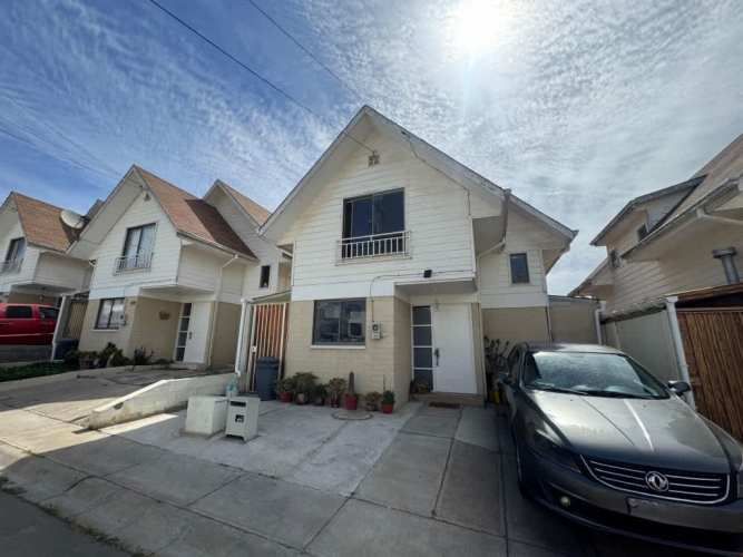 Venta de Propiedad Independiente en Condominio Peñablanca