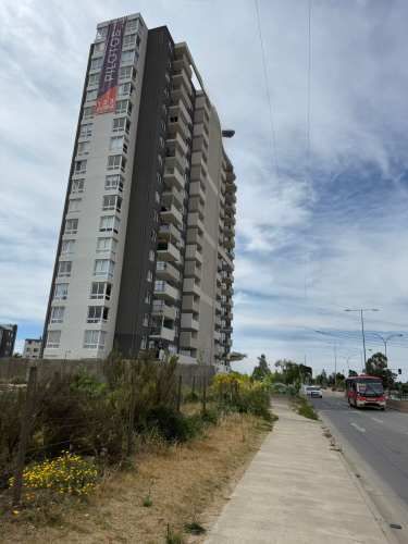 Arriendo departamento en Avenida Alessandri, altura Gomez Carreño