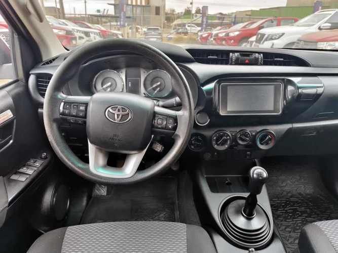 TOYOTA HILUX 2023