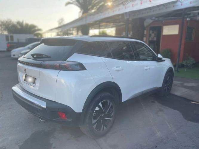 PEUGEOT 2008 2022
