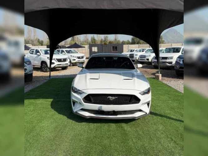 FORD MUSTANG 2021