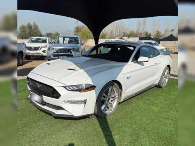 FORD MUSTANG 2021