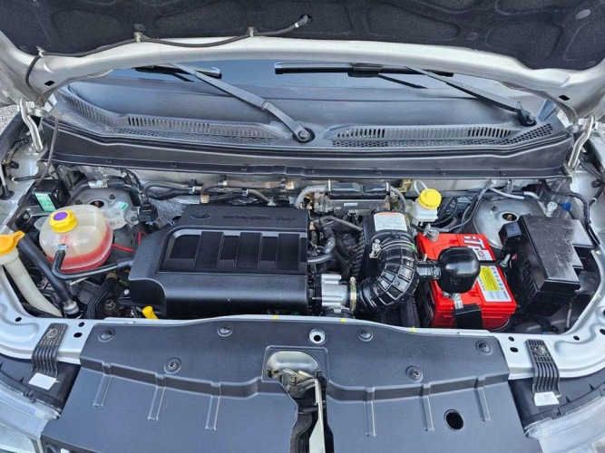 MAHINDRA KUV100 2019