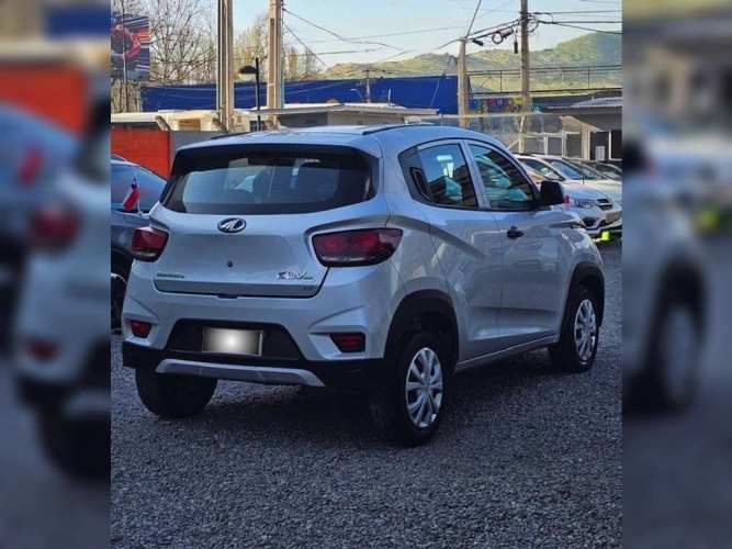 MAHINDRA KUV100 2019