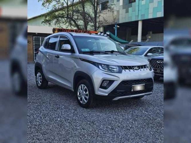 MAHINDRA KUV100 2019
