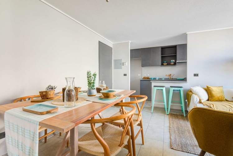 A estrenar, a pasos de Metro Plaza Chacabuco, Línea 3.