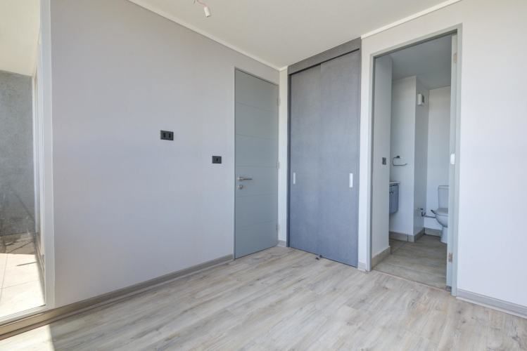 A estrenar, a pasos de Metro Plaza Chacabuco, Línea 3.