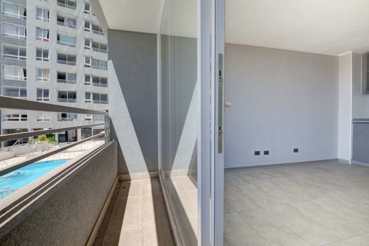 A estrenar, a pasos de Metro Plaza Chacabuco, Línea 3.