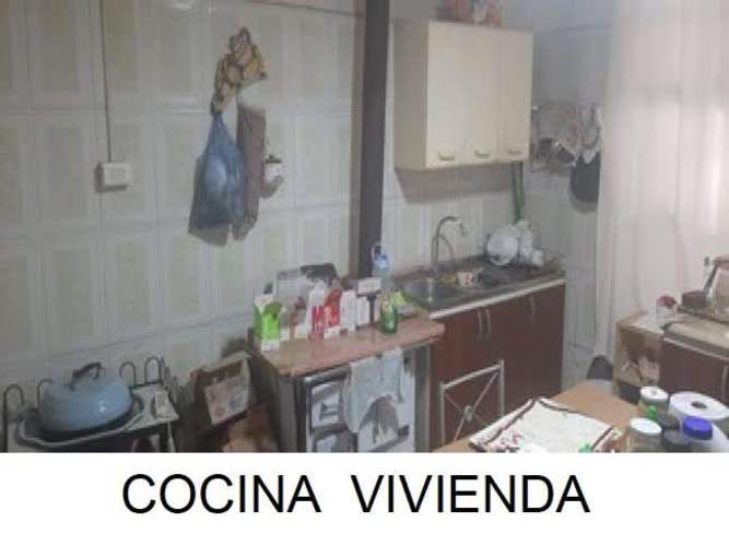 EXCELENTE Y GRAN PROPIEDAD EN ZONA COMERCIAL $ CON