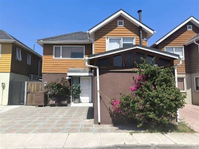 CASA Hermosa casa en valle grande