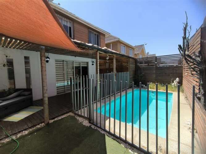 CASA Hermosa casa en valle grande