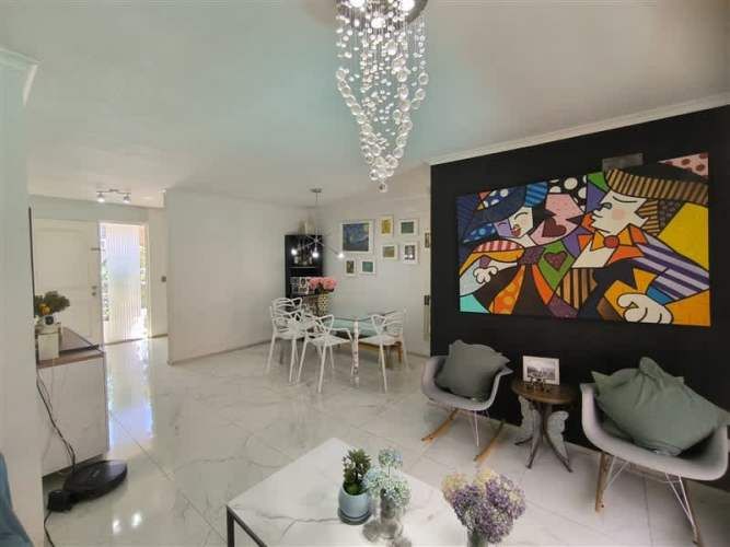 CASA Hermosa casa en valle grande