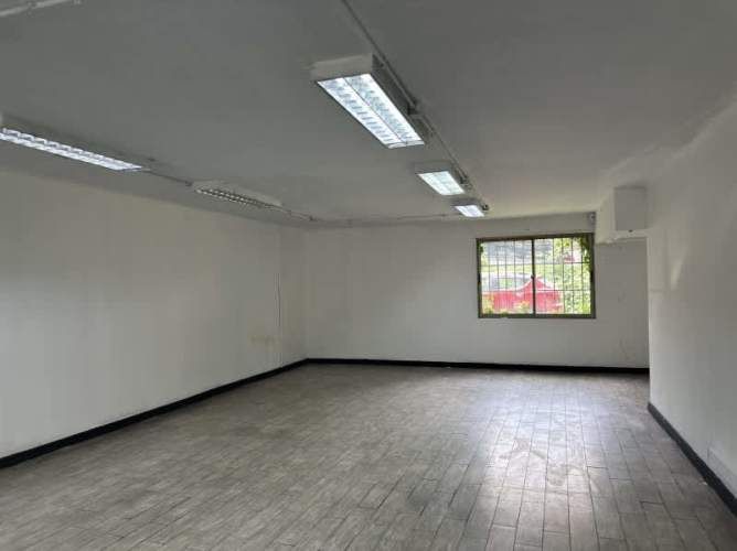 Local PROVIDENCIA CON MARCHANT PEREIRA