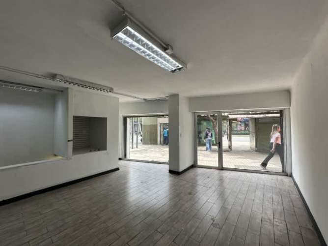 Local PROVIDENCIA CON MARCHANT PEREIRA