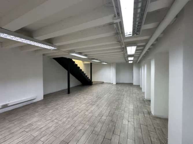 Local PROVIDENCIA CON MARCHANT PEREIRA