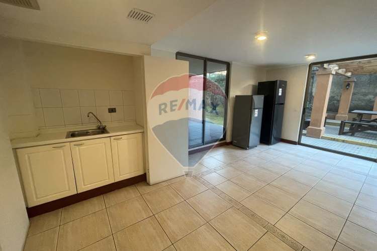 Dp. con excelente vista y áreas en providencia