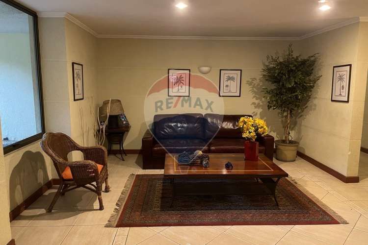 Dp. con excelente vista y áreas en providencia