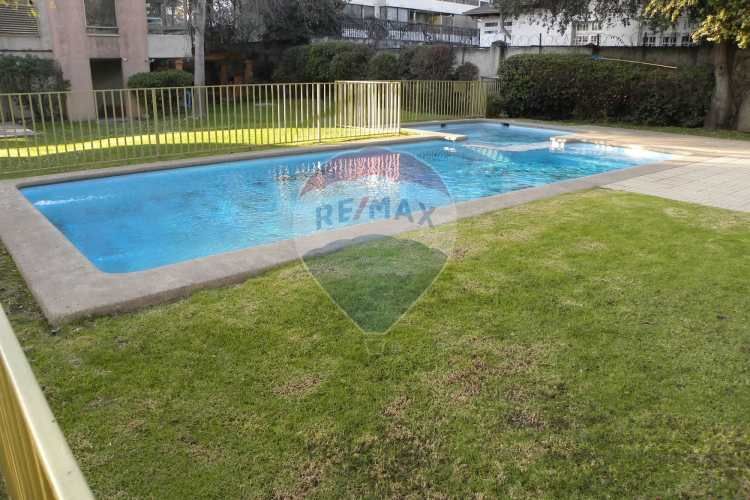 Dp. con excelente vista y áreas en providencia