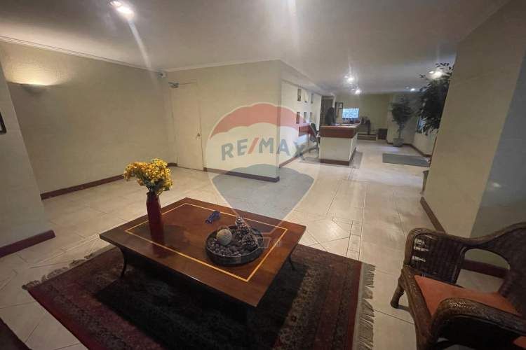 Dp. con excelente vista y áreas en providencia