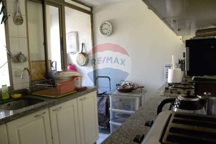 Dp. con excelente vista y áreas en providencia