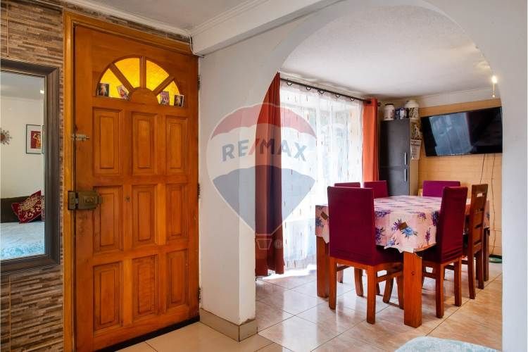 Excelente y espaciosa casa de 9d-3b remodelada