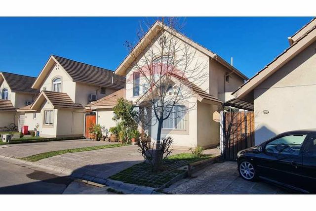 Casa de 122m² en condominio / 3 dormitorios