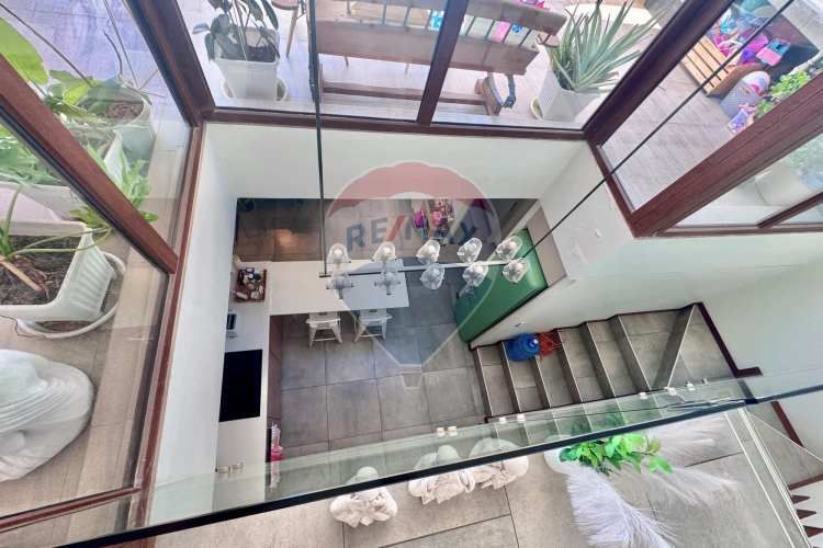 Venta duplex con vista panorámica.