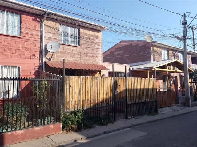 Casa En Venta De 3 Dormitorios En Puente Alto
