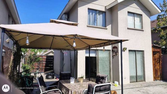 Moderna casa en condominio