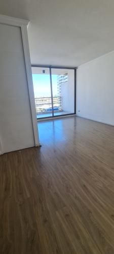 Coipue - Macul Amplio y renovado  departamento 2 dormitorios con estacionamiento y bodega