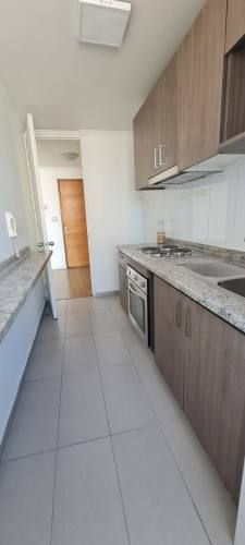 Coipue - Macul Amplio y renovado  departamento 2 dormitorios con estacionamiento y bodega