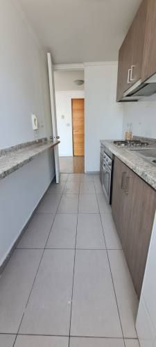 Coipue - Macul Amplio y renovado  departamento 2 dormitorios con estacionamiento y bodega