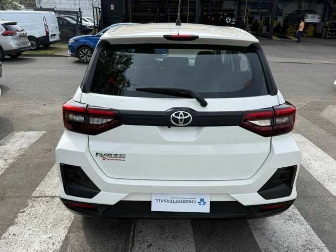 TOYOTA RAIZE 2025