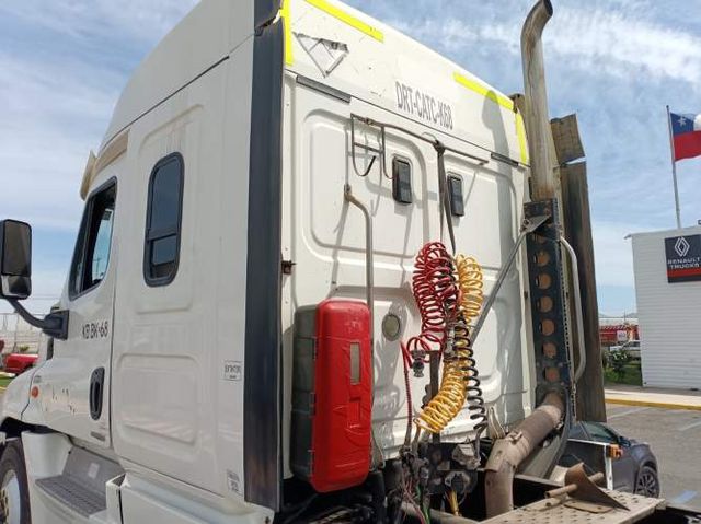 Camión Tracto Freightliner Cascadia 125