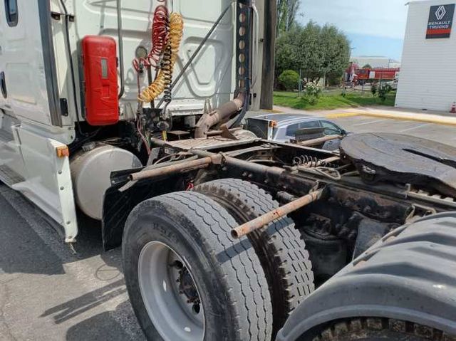 Camión Tracto Freightliner Cascadia 125
