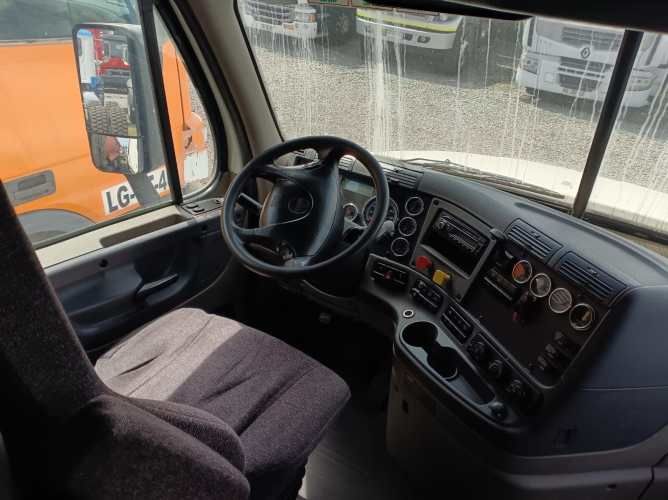 Camión Tracto Freightliner Cascadia 125