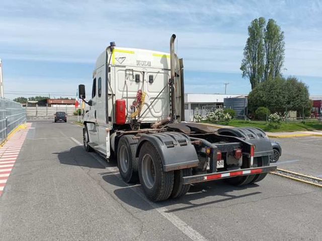 Camión Tracto Freightliner Cascadia 125