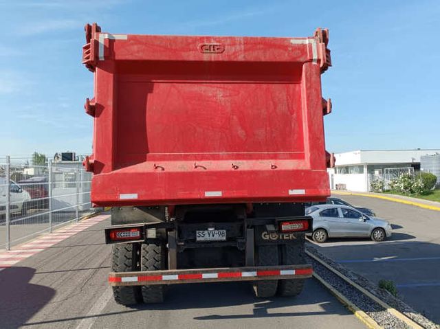 Tolva Renault K-480  año 2023