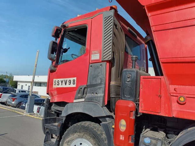 Tolva Renault K-480  año 2023