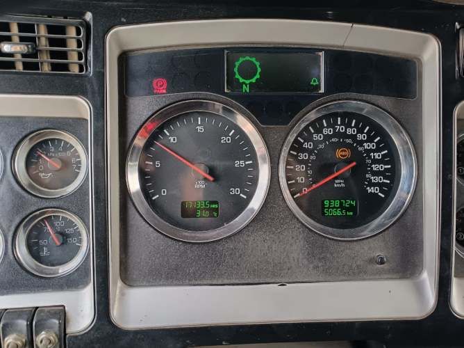 TRACTO CAMION  KENWORTH T800  PPU DRPH16